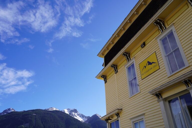 Lodging Silverton Mountain